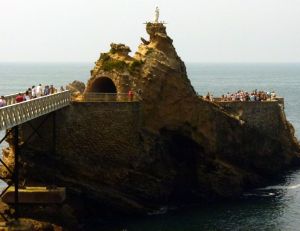 Madonna on the rock @ Biarritz